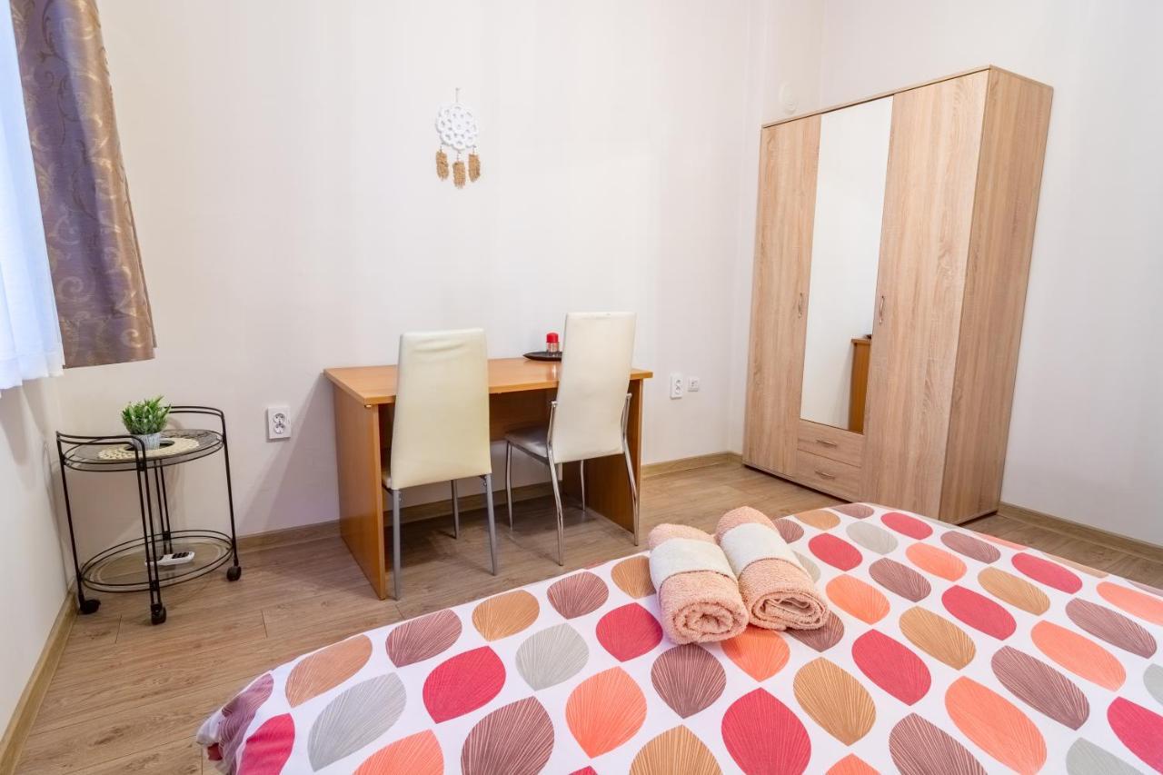 Madrid 2Bdr W Free Parking Near Metro, Serdika Mall Sofia Ngoại thất bức ảnh