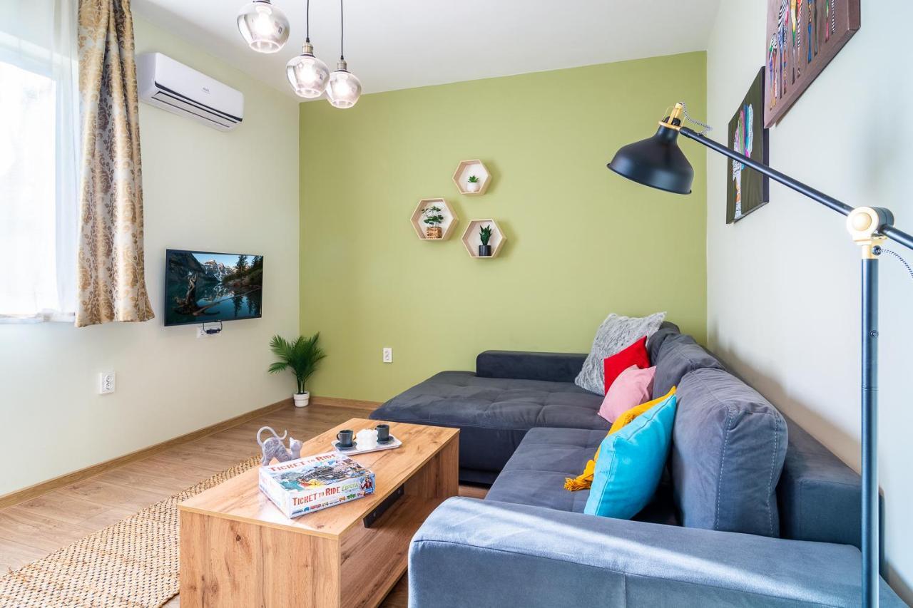 Madrid 2Bdr W Free Parking Near Metro, Serdika Mall Sofia Ngoại thất bức ảnh