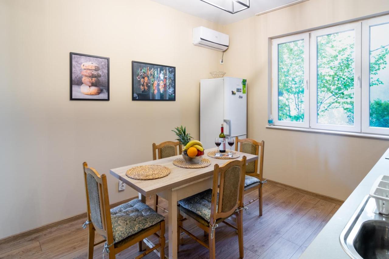 Madrid 2Bdr W Free Parking Near Metro, Serdika Mall Sofia Ngoại thất bức ảnh