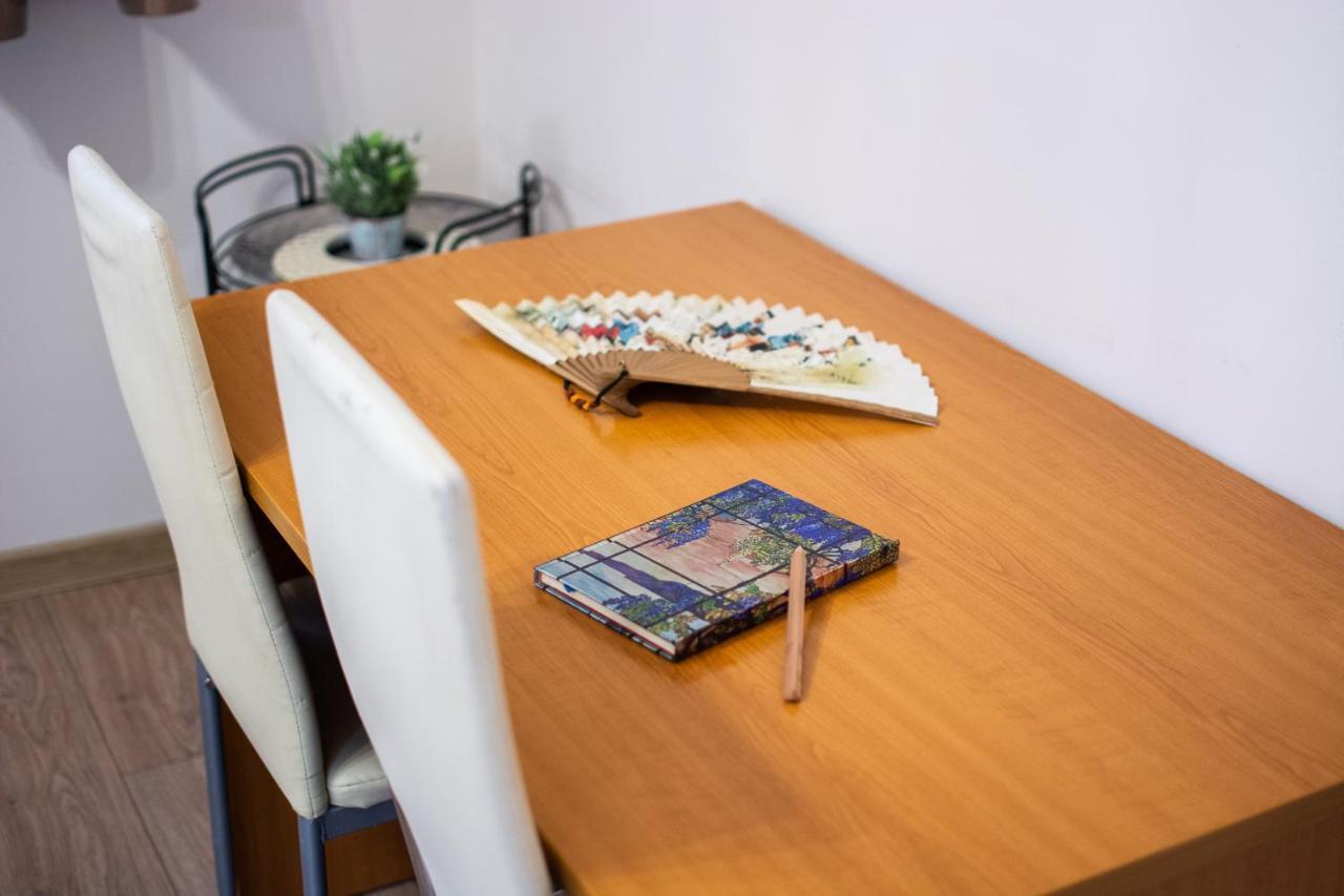 Madrid 2Bdr W Free Parking Near Metro, Serdika Mall Sofia Ngoại thất bức ảnh