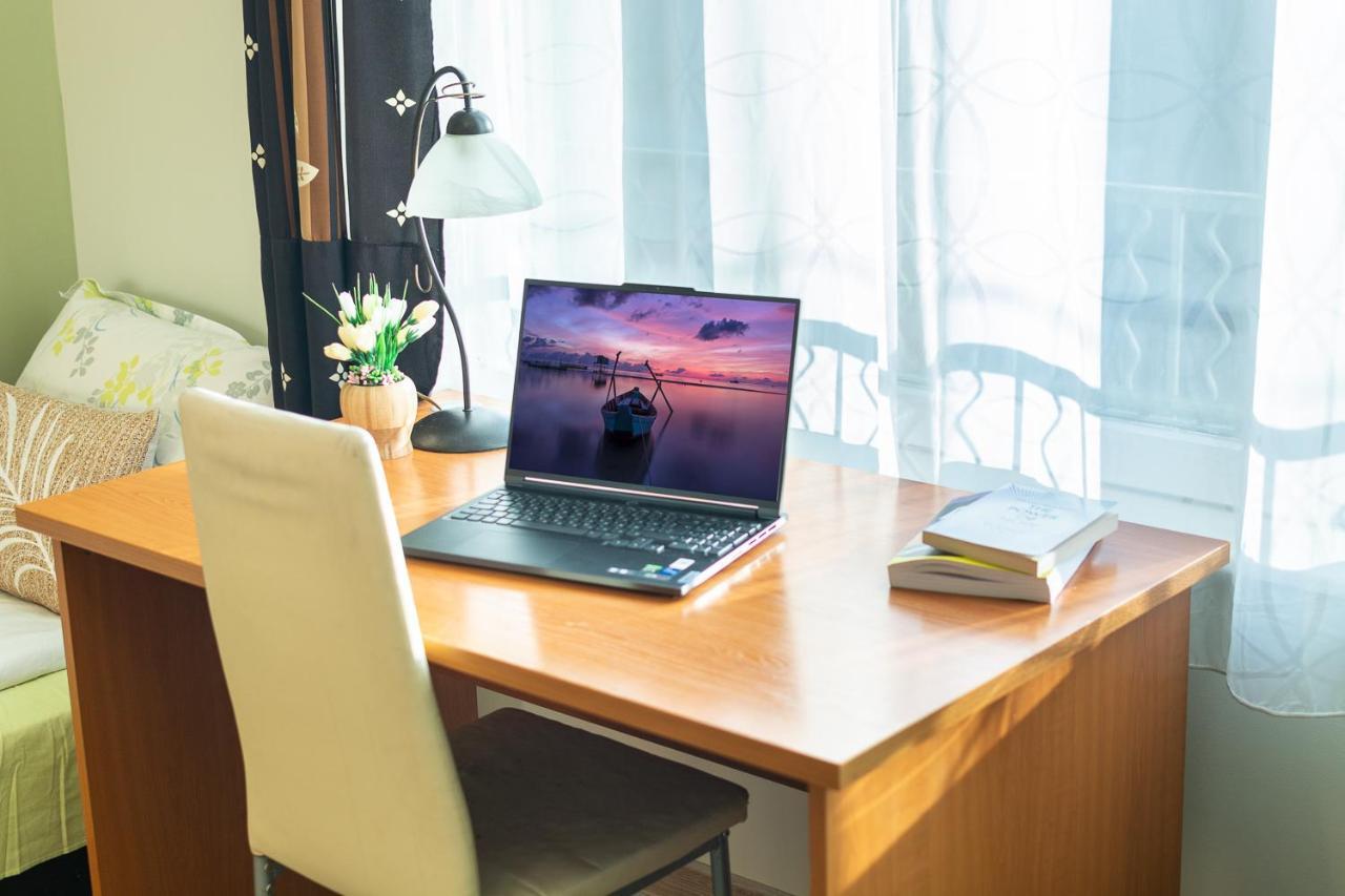 Madrid 2Bdr W Free Parking Near Metro, Serdika Mall Sofia Ngoại thất bức ảnh