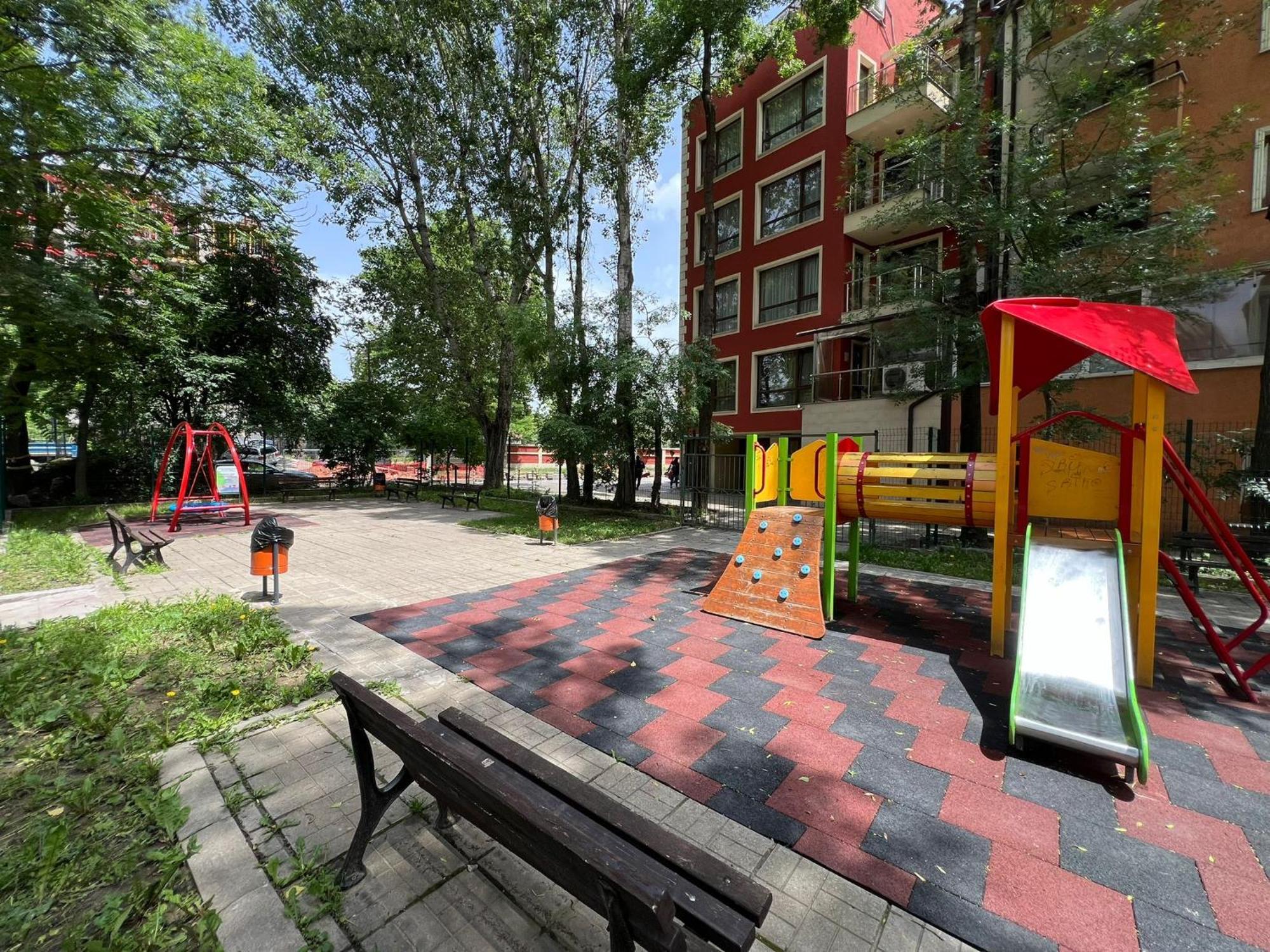 Madrid 2Bdr W Free Parking Near Metro, Serdika Mall Sofia Ngoại thất bức ảnh