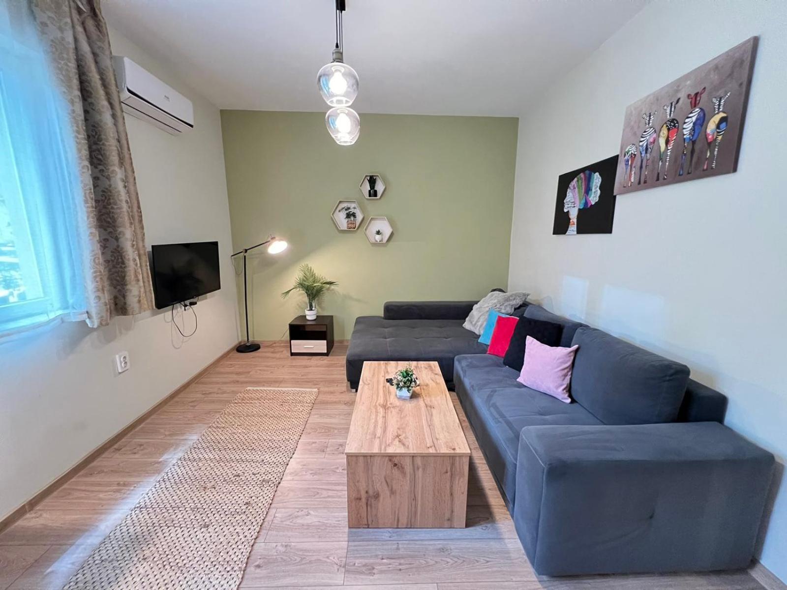 Madrid 2Bdr W Free Parking Near Metro, Serdika Mall Sofia Ngoại thất bức ảnh
